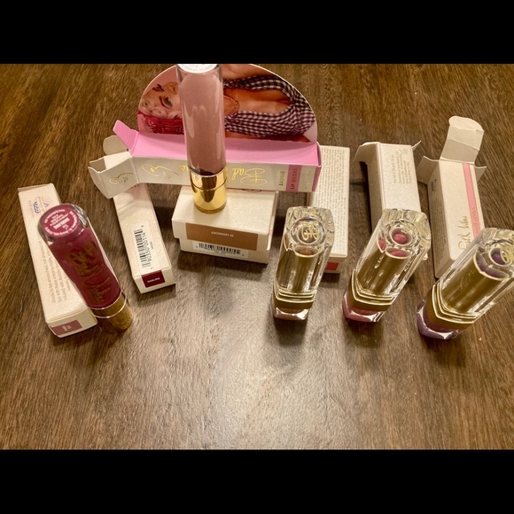 Bad Medina cosmetics assorted colors - Picture 1 of 5